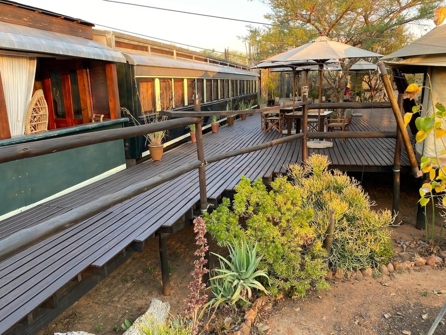 Out In Africa Wildlife Lodge Hammanskraal Exterior foto