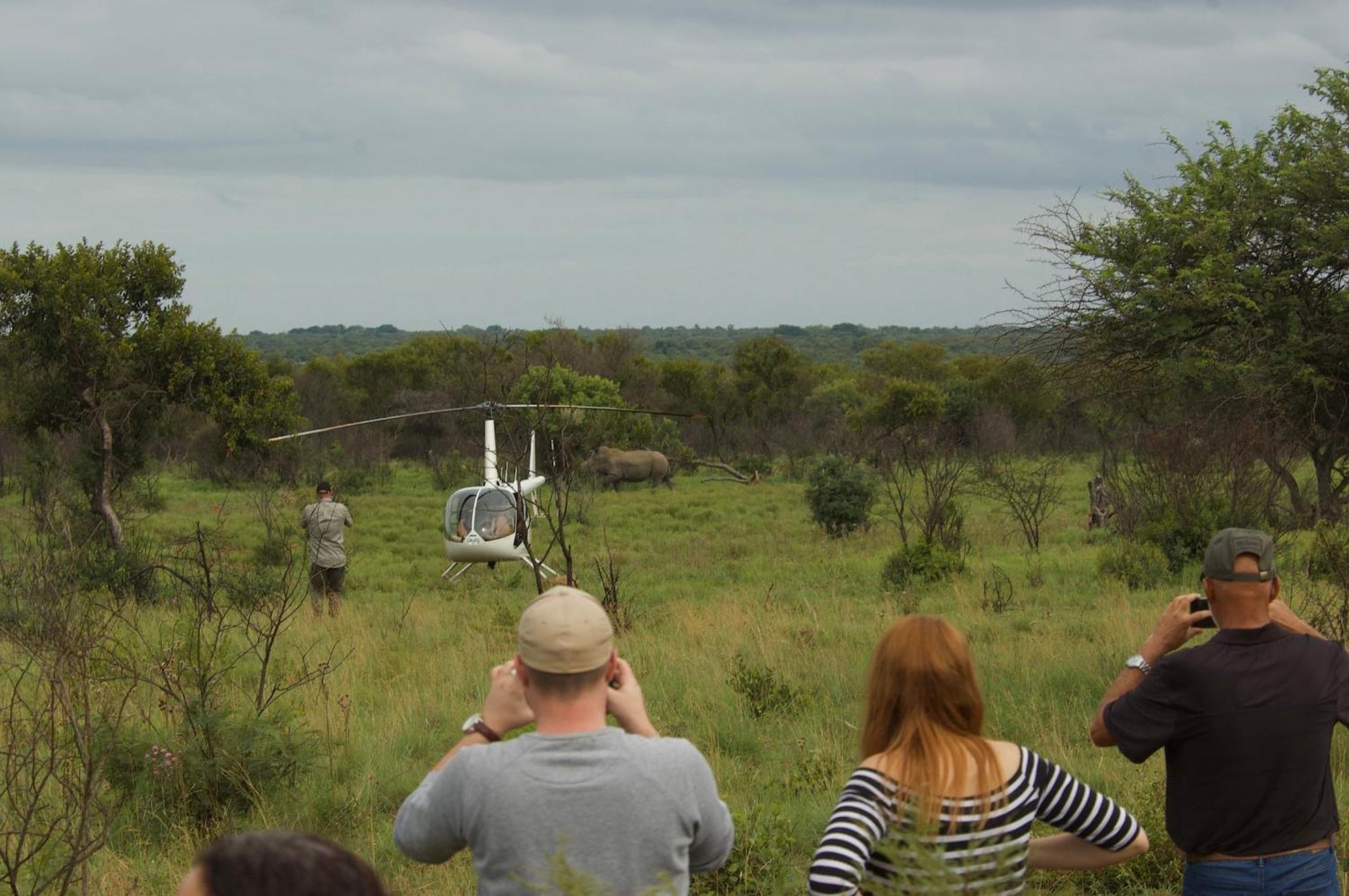 Out In Africa Wildlife Lodge Hammanskraal Exterior foto